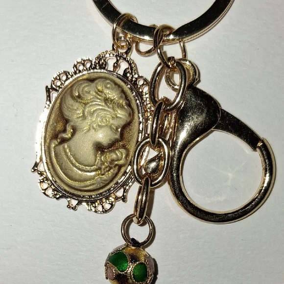 Persimmon Cameo Beaded Bagcharm Or  Keychain with Assorted Charm - Picture 3 of 9